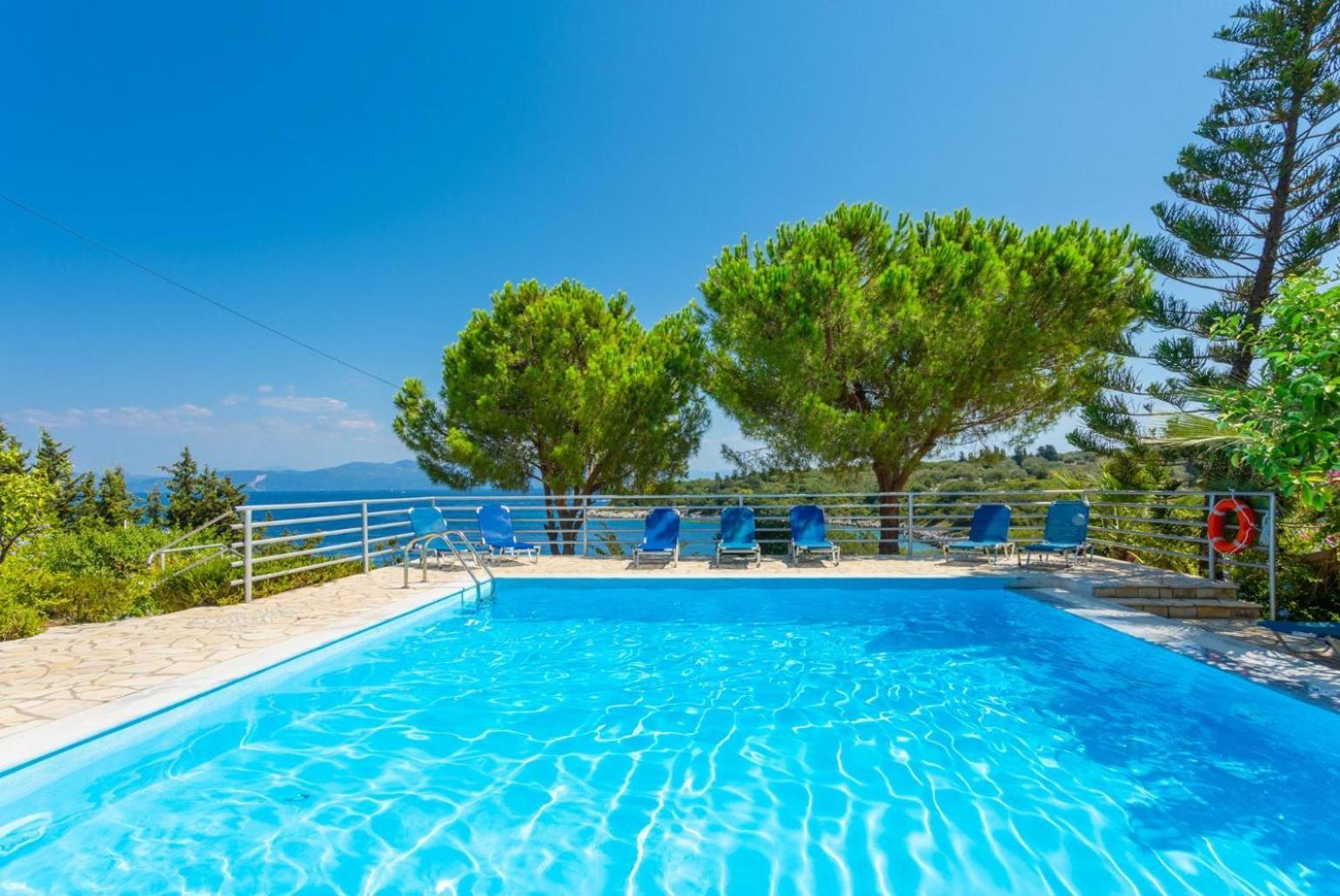 Dolphin Villa 1 Porto Ozias Екстериор снимка